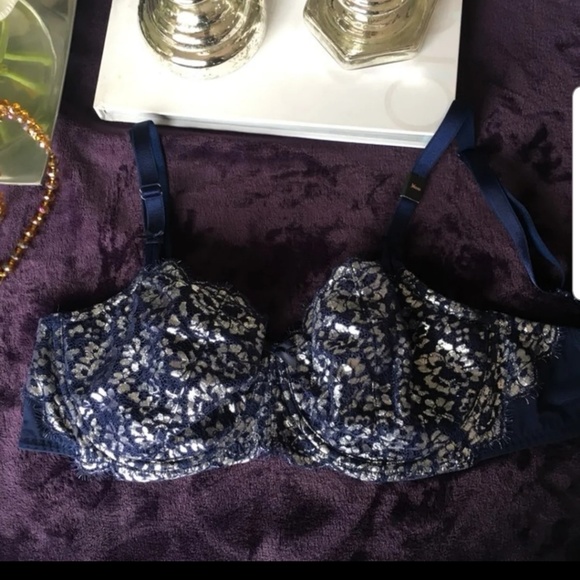 New Victoria’s Secret 36DD Lace Demi Bra - Picture 1 of 3